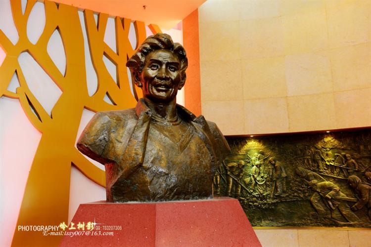 兰考：从绿荫里寻找他的背影